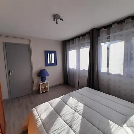 Confortable En Plein Centre De Saint-jean-de-luz, A Deux Pas De La Et Des Commerces - Fr-1-239-586 * San Juan de Luz