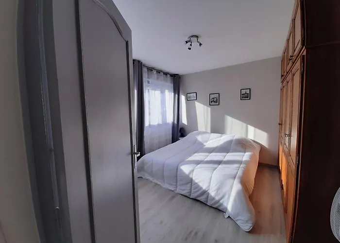 Confortable En Plein Centre De Saint-jean-de-luz, A Deux Pas De La Et Des Commerces - Fr-1-239-586 Apartamento
